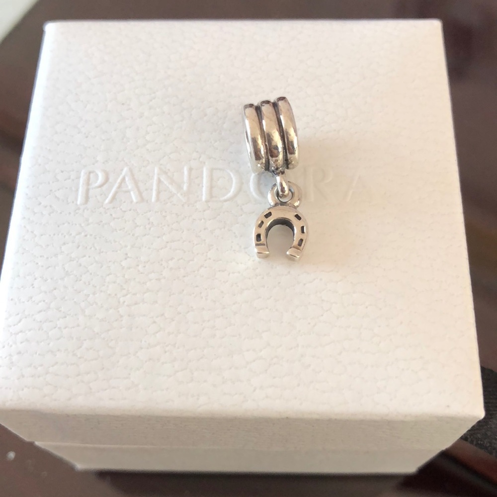 PANDORA horseshoe charm